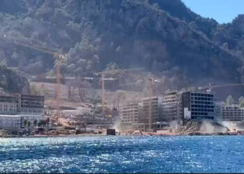 CHP’den Sinpaş kararı: MYK üç ismi kesin ihraç talebiyle disipline sevk etti!