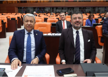 CHP'li Ağbaba, TBMM'de AKP sıralarının boş olmasını eleştirdi