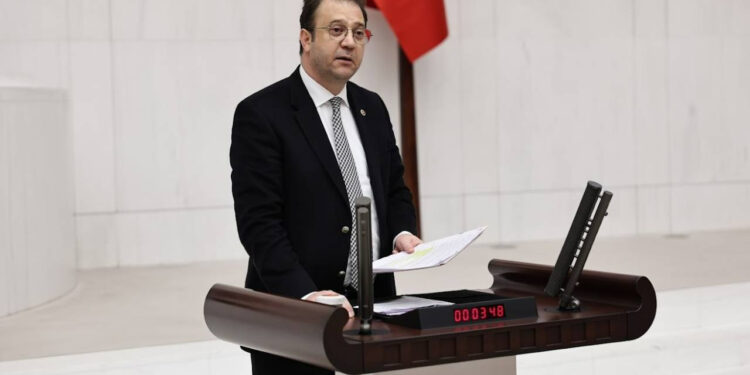 CHP'li İnan Akgün Alp, Partiden Kesin İhraç İstemiyle Disipline Sevk Edildi