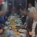 Çete üyeleriyle yemek yiyip hatıra fotoğrafı çektiren iki savcı görevden uzaklaştırıldı