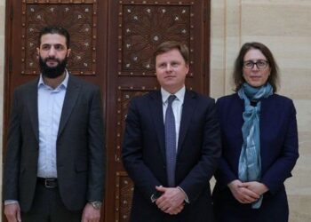 Colani’ye ilk diplomatik heyet İngiltere’den: “Suriye’yi Türkiye’yi hedef almak için kullanan bir gruba izin vermeyiz”