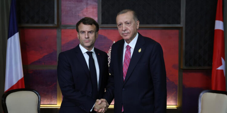 Cumhurbaşkanı Erdoğan ile Macron Arasında Suriye Teması