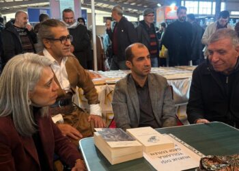 DBP eş genel başkanları kitap fuarını ziyaret etti