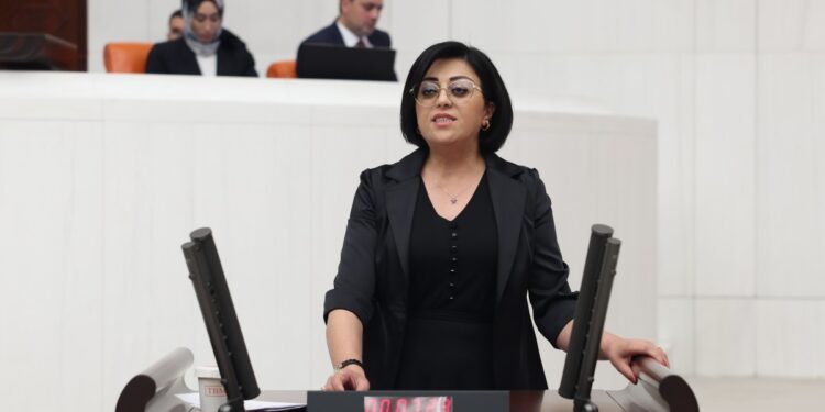 DEM Parti’den hasta tutsaklar için İHİK’e başvuru