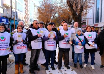 En düşük emekli maaşı 45 bin lira olmalı