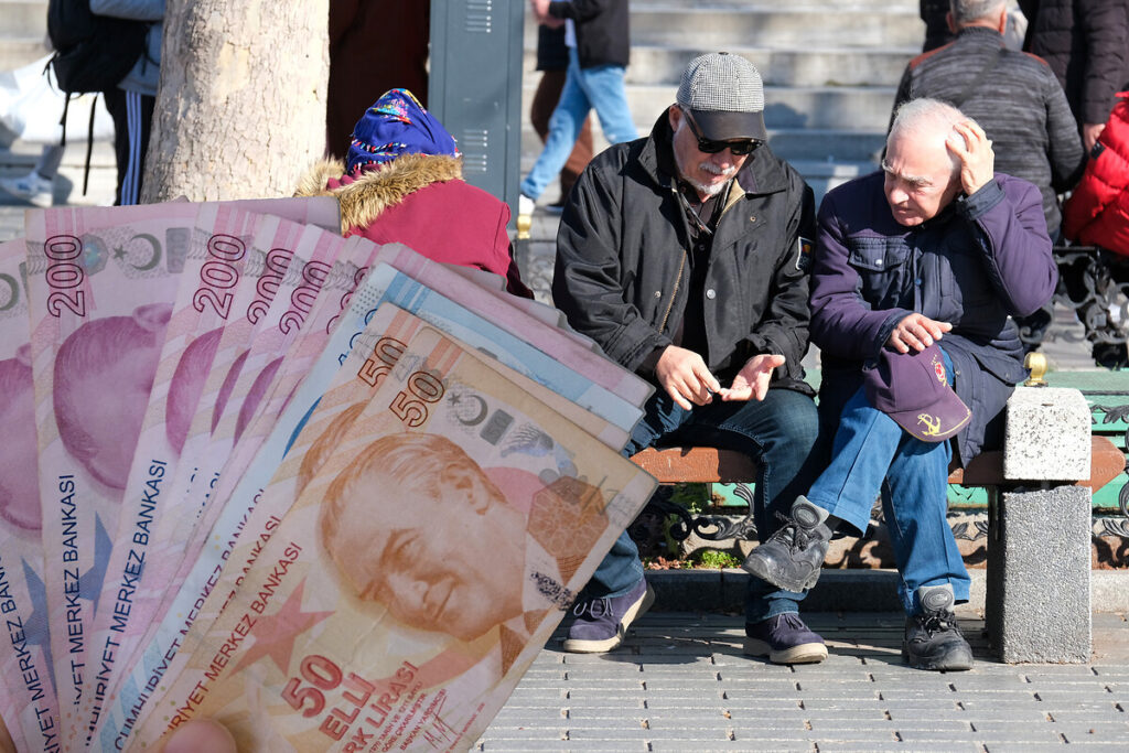 En düşük emekli maaşı zamlanacak mı?