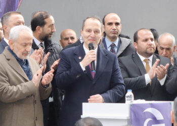 Erbakan: “Çözüm sürecine ‘evet’ diyoruz, Öcalan ‘silah bırakma’ çağrısını İmralı’dan yapsın”