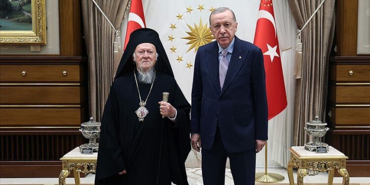 Erdoğan, Patrik Bartholomeos’la görüştü: “Heybeliada Ruhban Okulu’nun açılmasının hızlandırılması için yardım rica etti”