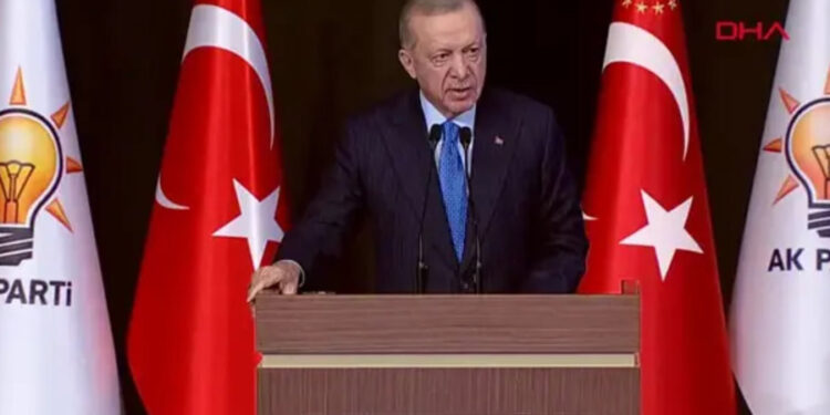 Erdoğan: ”Suriye’nin bir kez daha bölünmesine izin veremeyiz”