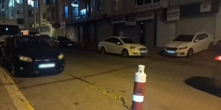 Esenyurt'ta Emlakçı, Müşterisini Vurdu