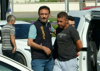 Eşini öldürdü, cezaevinde cesedi bulundu