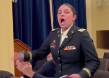 Eski subaydan ABD Kongresi’nde protesto: “İsrail çocukları diri diri yakıyor!”