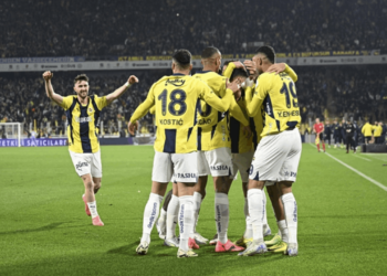 Fener, Gaziantep'i Geçti, Spor Yazarları En Çok Onu Beğendi