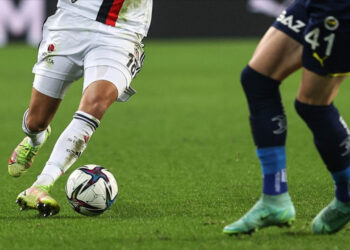 Fenerbahçe Beşiktaş Deplasmanına Tek Eksikle Gidiyor