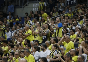 Fenerbahçe Farklı Kazandı