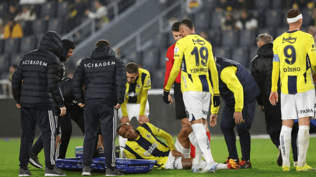 Fenerbahçe Revire Döndü! 3 Oyuncu İçin Açıklama