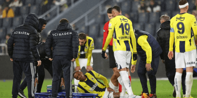 Fenerbahçe Revire Döndü! 3 Oyuncu İçin Açıklama