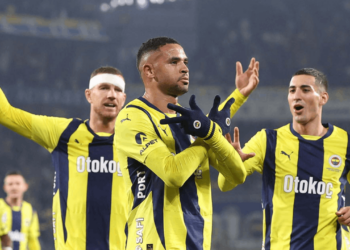 Fenerbahçe'den Çok Sert Hakem Tepkisi: 'Hatalar Bir Takımın Lehine...'
