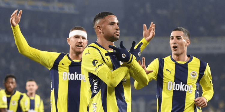 Fenerbahçe'den Çok Sert Hakem Tepkisi: 'Hatalar Bir Takımın Lehine...'