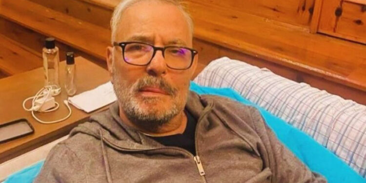 Ferdi Tayfur, hastaneye kaldırıldı