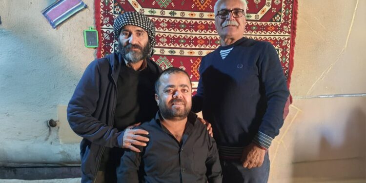 Ferhad Merdê ve Bavê Teyar’dan Rojava’yı sahiplenme çağrısı