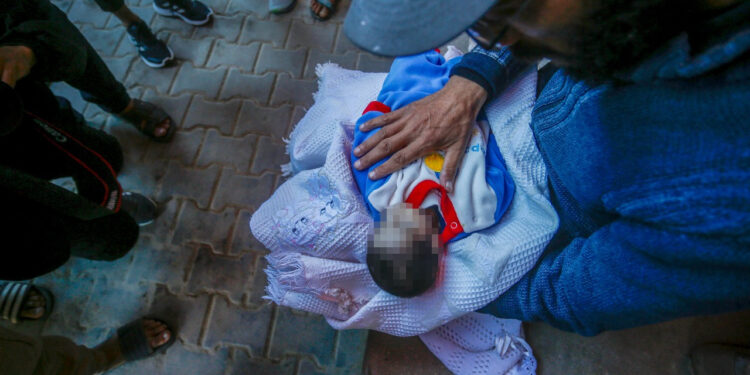 Gazze'de Dondurucu Soğuklar! Ölen Bebek Sayısı Giderek Artıyor