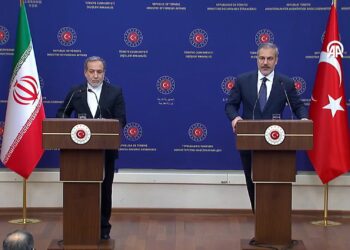 Hakan Fidan, İran Dışişleri Bakanı’yla Suriye’yi konuştu: “Dış müdahale ile açıklamak yanlış, muhalefetle uzlaşılmalı”