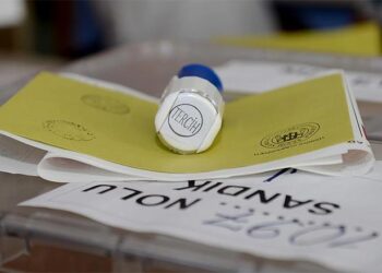 Hangi parti yüzde kaç oy alıyor; işte halkın “olumlu” baktığı ilk üç siyasetçi