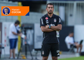 Hollanda’da kral, yurt dışında hüsran!