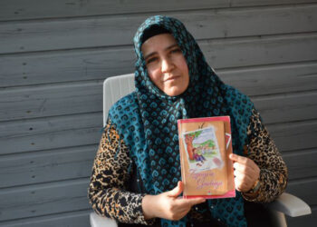 İki yılda Hollandaca öğrenip, ‘yardımcı öğretmenlik’ yapmaya başladı!