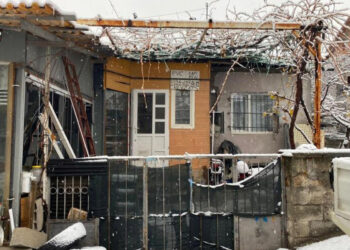 Isparta’da doğalgaz zehirlenmesi: Baba öldü, eşi ve çocukları hastaneye kaldırıldı