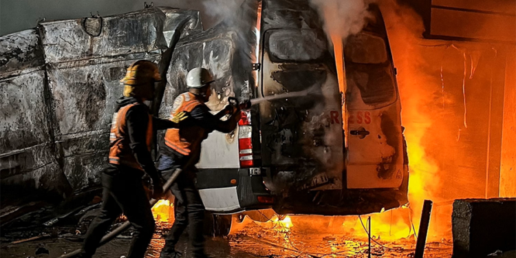 İsrail, Gazze’de hastanenin çevresini bombaladı; 50 kişi hayatını kaybetti