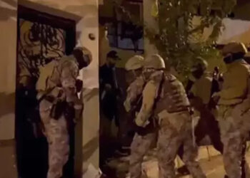 İzmir’de nefret operasyonu: 15 gözaltı