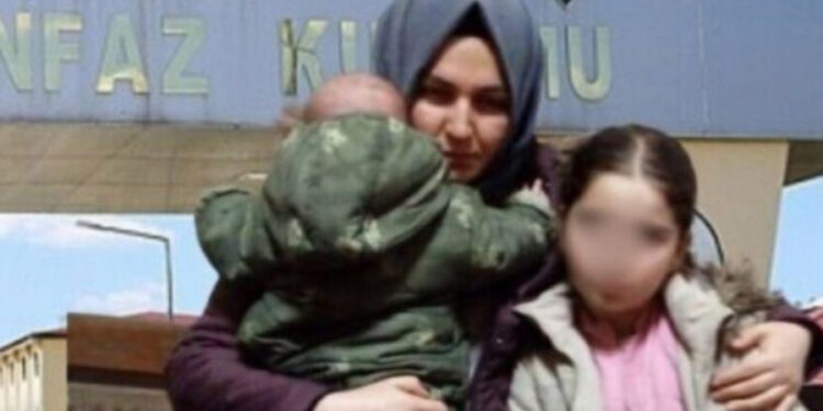 KHK’lı İngilizce öğretmeni Sema Gökhan, 4 aylık bebeğiyle hapse atıldı