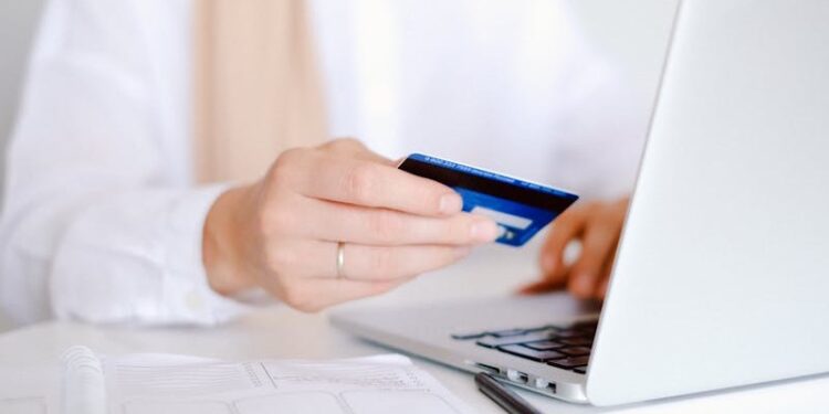 Kasım indirimi reklamlarına 27,4 milyon lira ceza