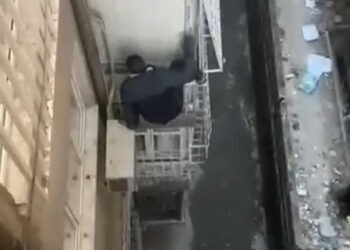 Kendini Örümcek Adam Sanan Hırsız Tutuklandı