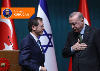 Kral çıplak: Bir Türkiye manzarası