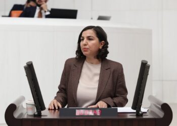 'Kürt'ü yok sayan politikalarla Türkiye'de hangi iç barışı sağlayacaksınız?'