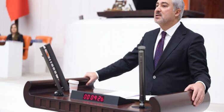 Kuzey ve Doğu Suriye’ye saldırı tepkisi: Mesele Kürt olunca zebani dost olur anlayışı