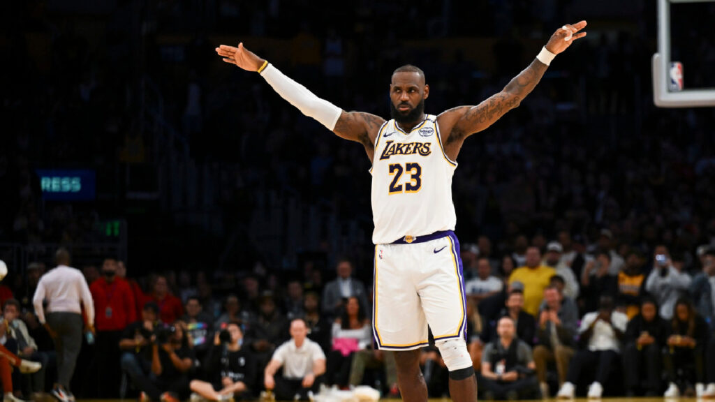 LeBron James Kırılmaz Denen Rekoru Kırdı, NBA Tarihine Geçti