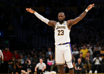 LeBron James Kırılmaz Denen Rekoru Kırdı, NBA Tarihine Geçti