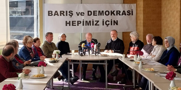MHP Lideri Bahçeli'nin Tarihi Çağrısının Ardından... 39 Aydından 'Barış ve Demokrasi Hepimiz İçin' Bildirisi