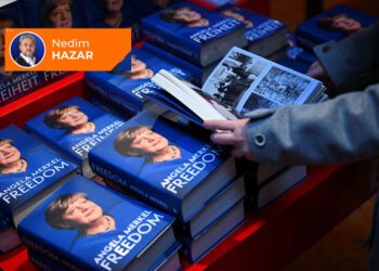 Merkel’in ‘Özgürlük’ kitabından; Erdoğan parayı seçti!