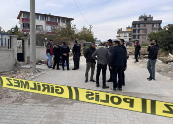 Mersin'de Kan Donduran Olay! Bir Gün Arayla Eşini ve Çocuğunu Öldürdü, İntihar Girişiminde Bulundu