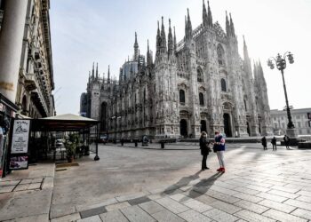 Milano’da sokakta sigara içmek yasaklanacak