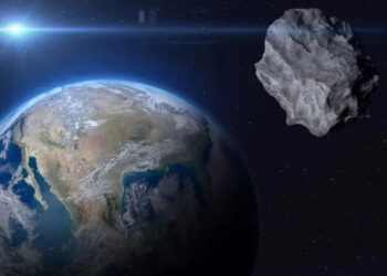 NASA uyardı: Dev asteroit Dünya’ya yaklaşıyor