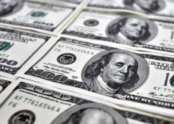 Net UYP 288,9 milyar dolar açık verdi