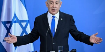 Netanyahu, yolsuzluk suçlamasıyla hakim karşısında