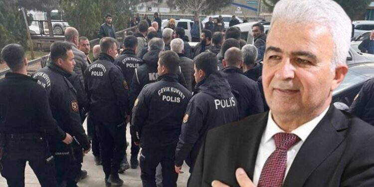 Nurdağı'nın eski AKP'li Başkanı Ökkeş Kavak'a, 26 kişinin depremde öldüğü davadan tahliye