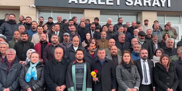 Özgürlük İçin Hukukçular Derneği, kayyım atamalarını yargıya taşıdı